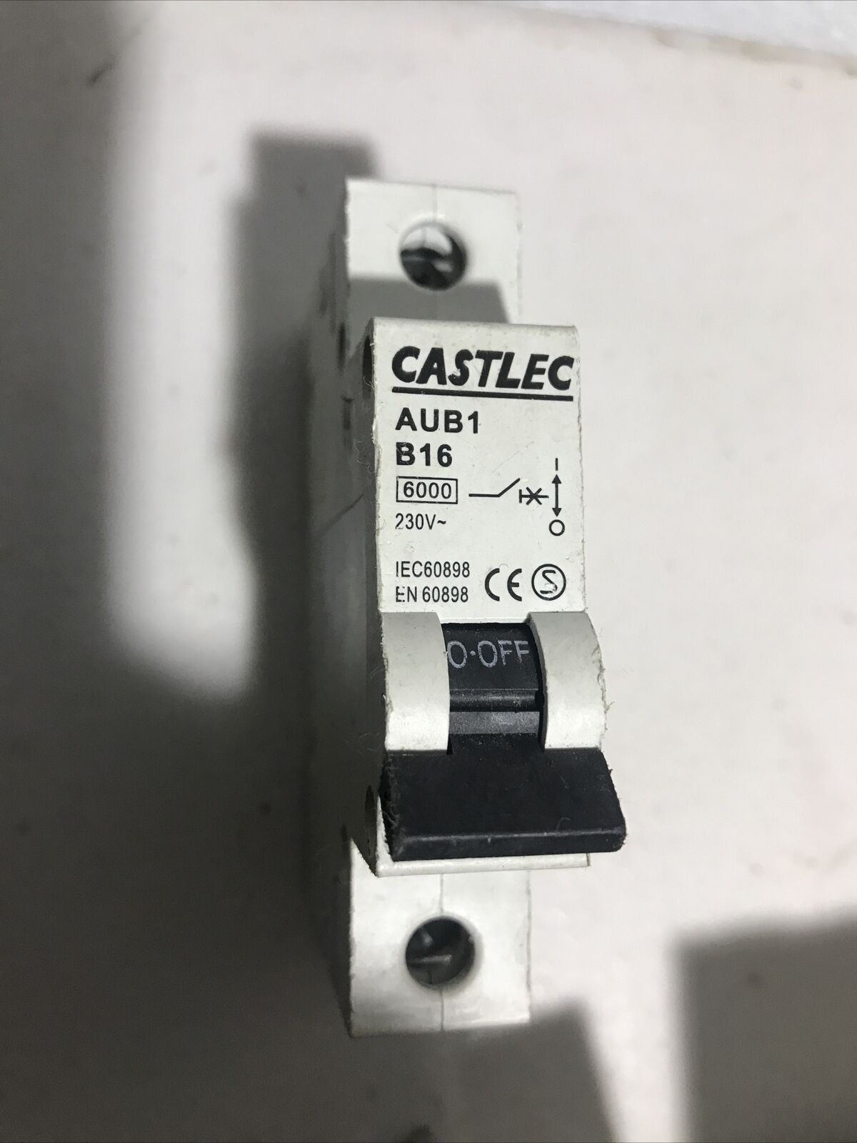 Castlec AUB1 B16 - 16a Type B Single Pole MCB Used 16 Amp