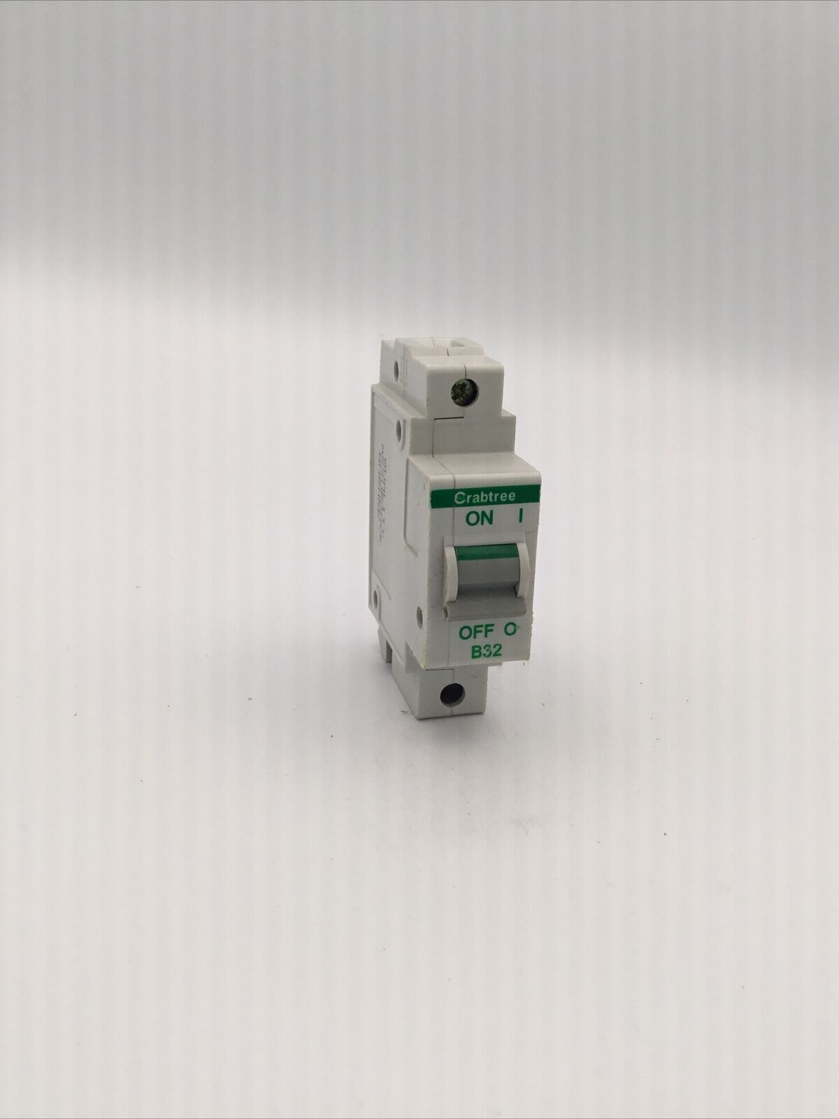 Crabtree Polestar B32 32 Amp Type B Single Pole 60B/32 Circuit Breaker