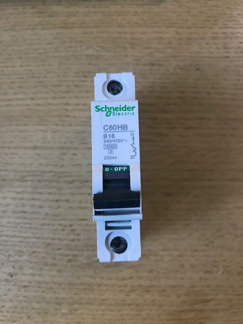 SCHNEIDER C60HB116 25844 16A 16AMP B TYPE B16 SINGLE POLE SP MCB FUSE SWITCH