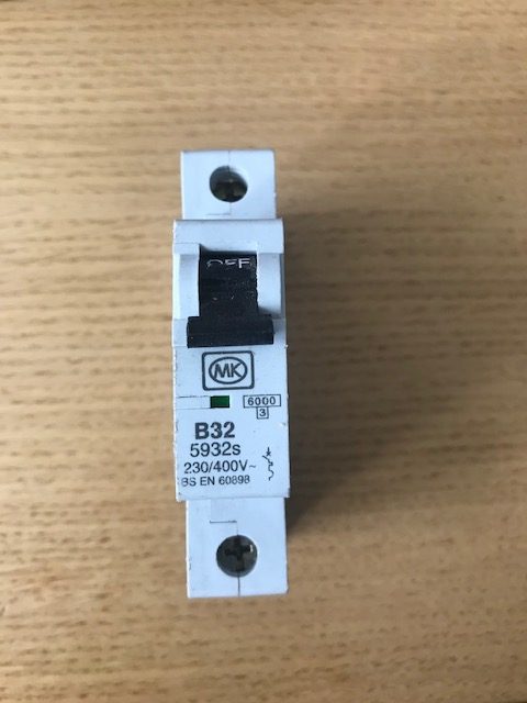 MK 5932s Sentry B32 32A 6K MCB - 60989 - Same Day Dispatch