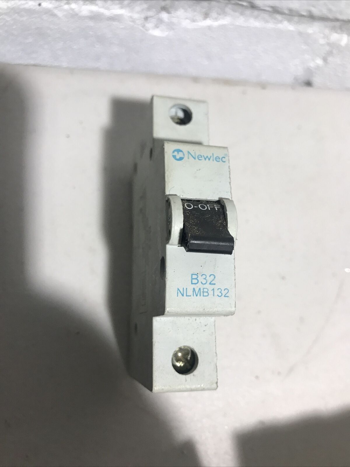 Newlec NLMB132 32 Amp Type B Circuit Breaker B32 MCB