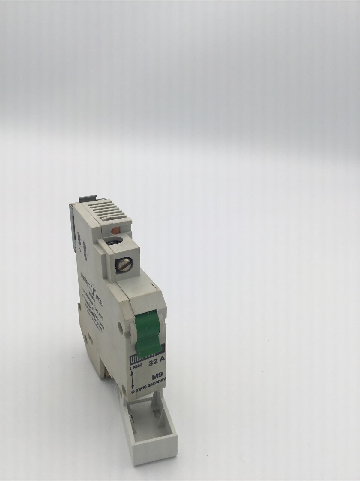 Ottermill MCB 32 Amp Single Pole Circuit Breaker M9 Type 3 32A System T T3C1032