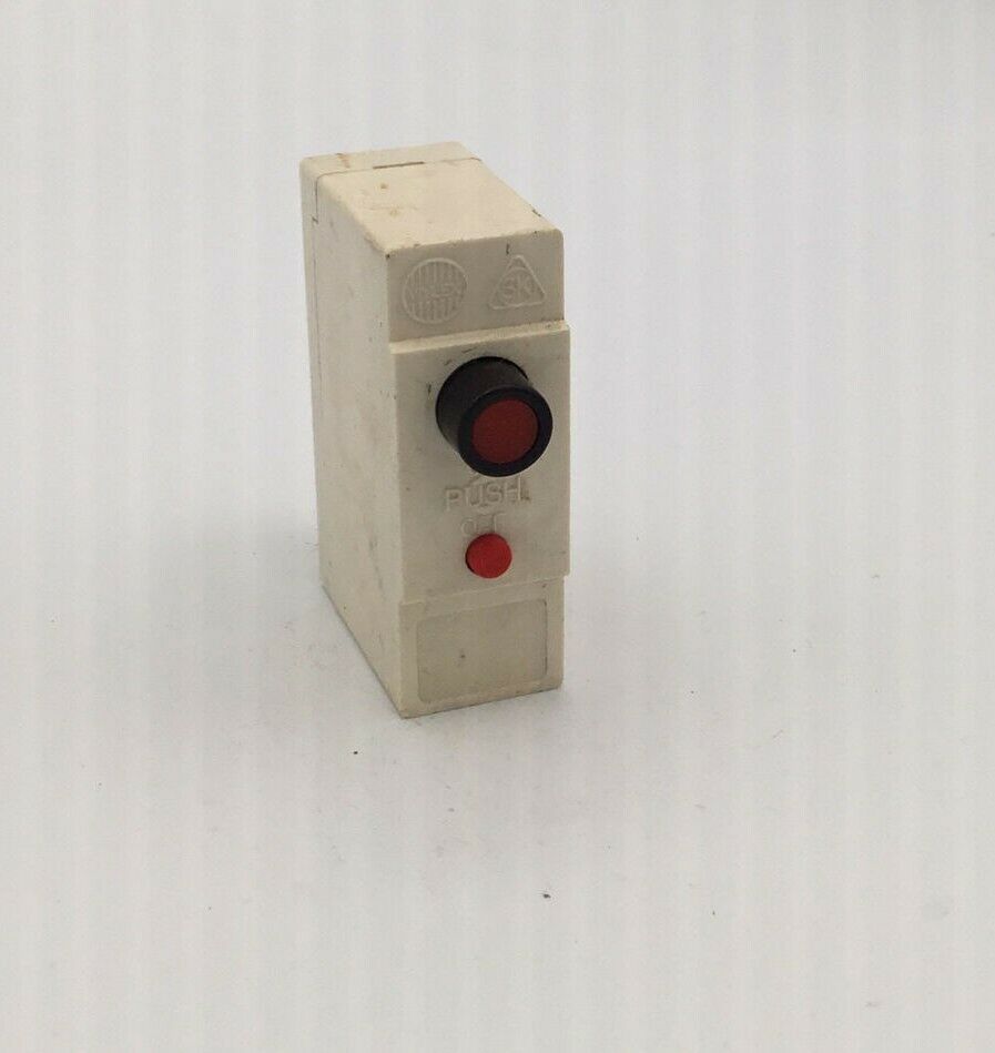 WYLEX PUSH BUTTON TYPE B PLUG IN MCB 30 AMP 30A B30 WITHOUT BASE