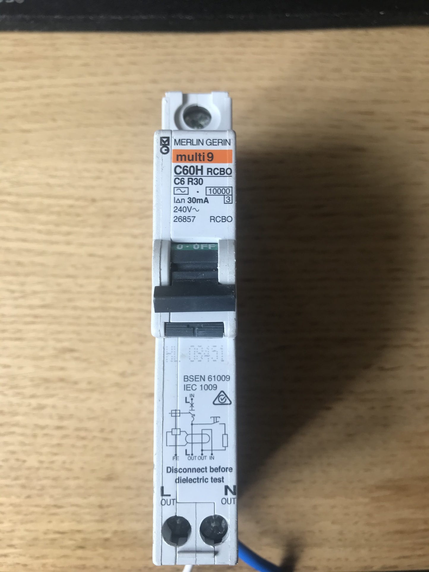 MERLIN GERIN 6 AMP TYPE C 6kA 30mA RCBO C6R30 26871