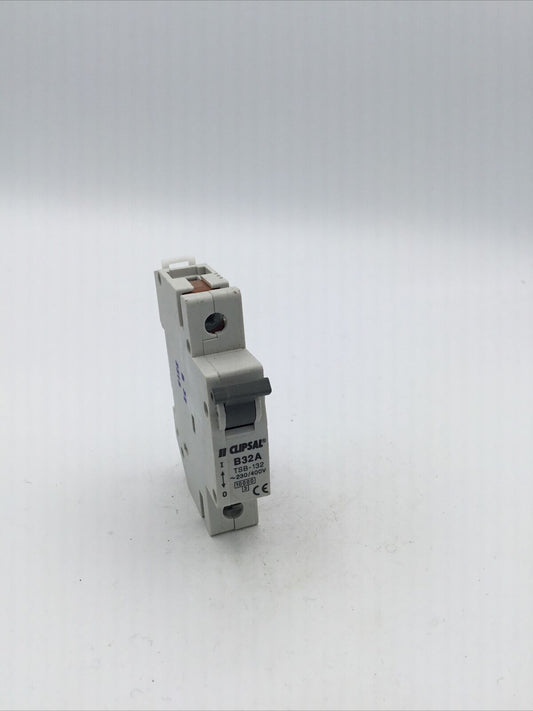 Clipsal TSB-132 B32 32a MCB Miniature Circuit Breaker