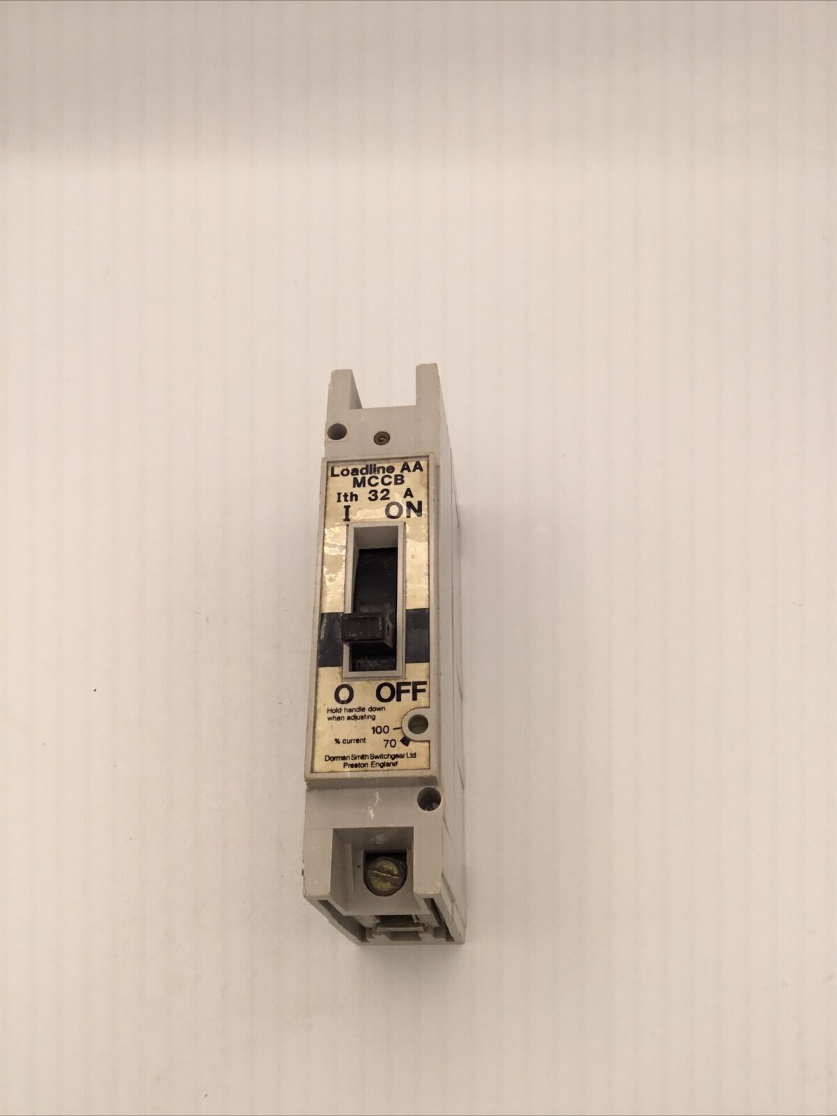 DORMAN SMITH 32 AMP 32A MCCB LOADLINE AA WHITE – Circuit Breakers ...