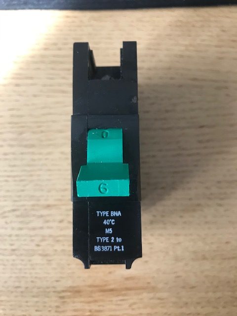 FEDERAL ELECTRIC STAB-LOK TYPE 2 CNA M5 6 AMP MCB CIRCUIT BREAKER. CNA1P06