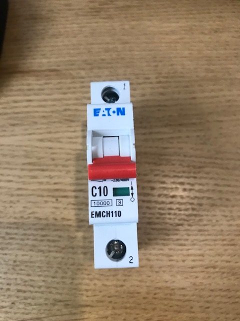 EATON MEM EMCH110 10A 10kA SP TYPE C MCB NEW