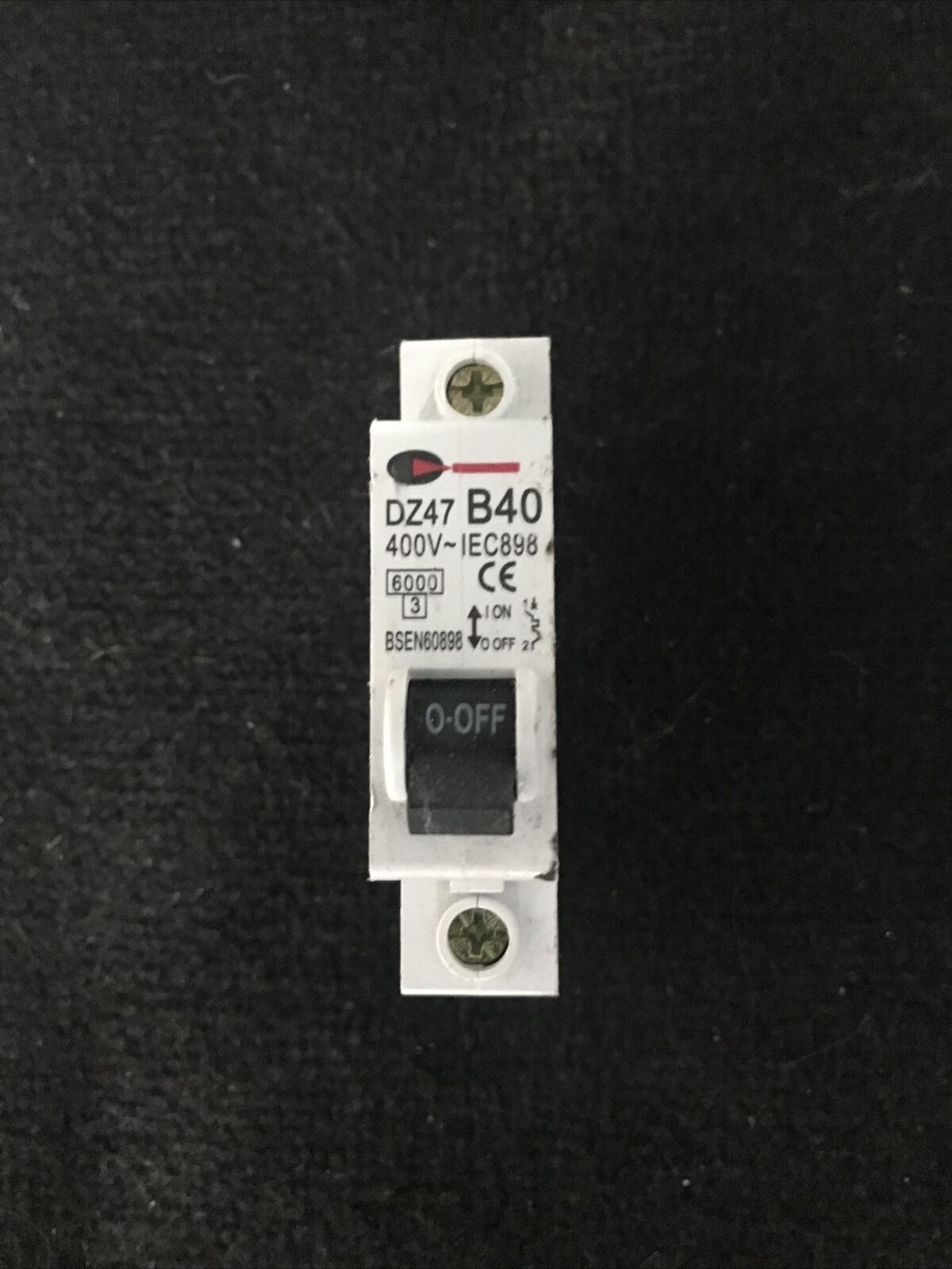 LEWDEN CDG DZ47 40AMP CIRCUIT BREAKER